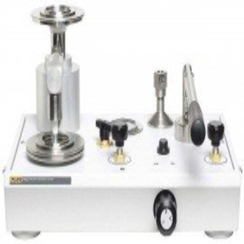 Fluke P3025-MPA GAS DEADWEIGHT TESTER, DUAL VAC/PRESSURE 3.5 MPA, NO PUMP - 4184752