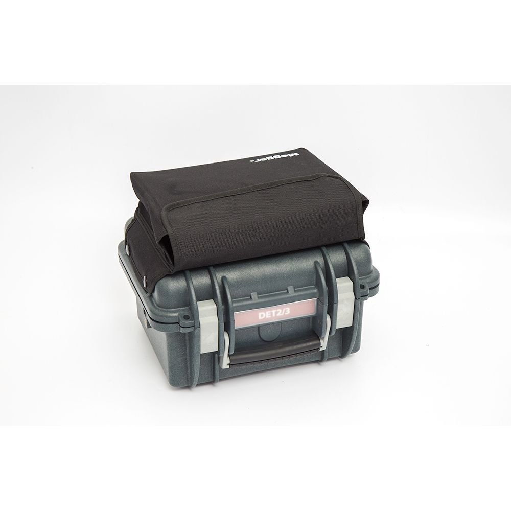 Megger-DET2-3-100M-KIT4.jpg
